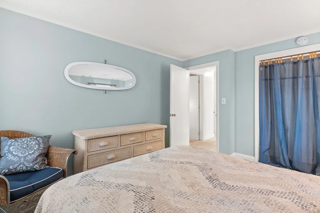 2 Dover Avenue Hampton NH 03842