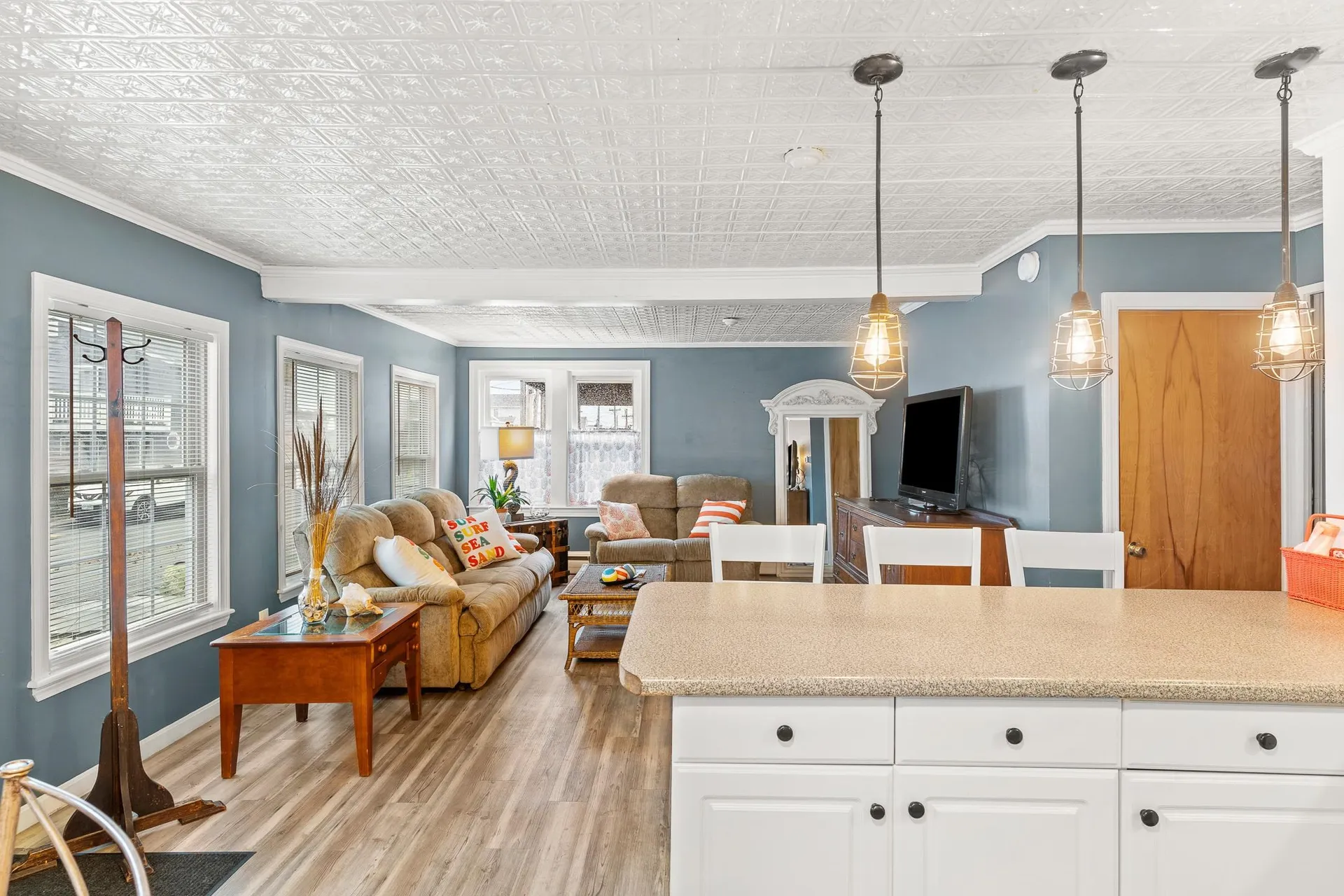 2 Dover Avenue Hampton NH 03842