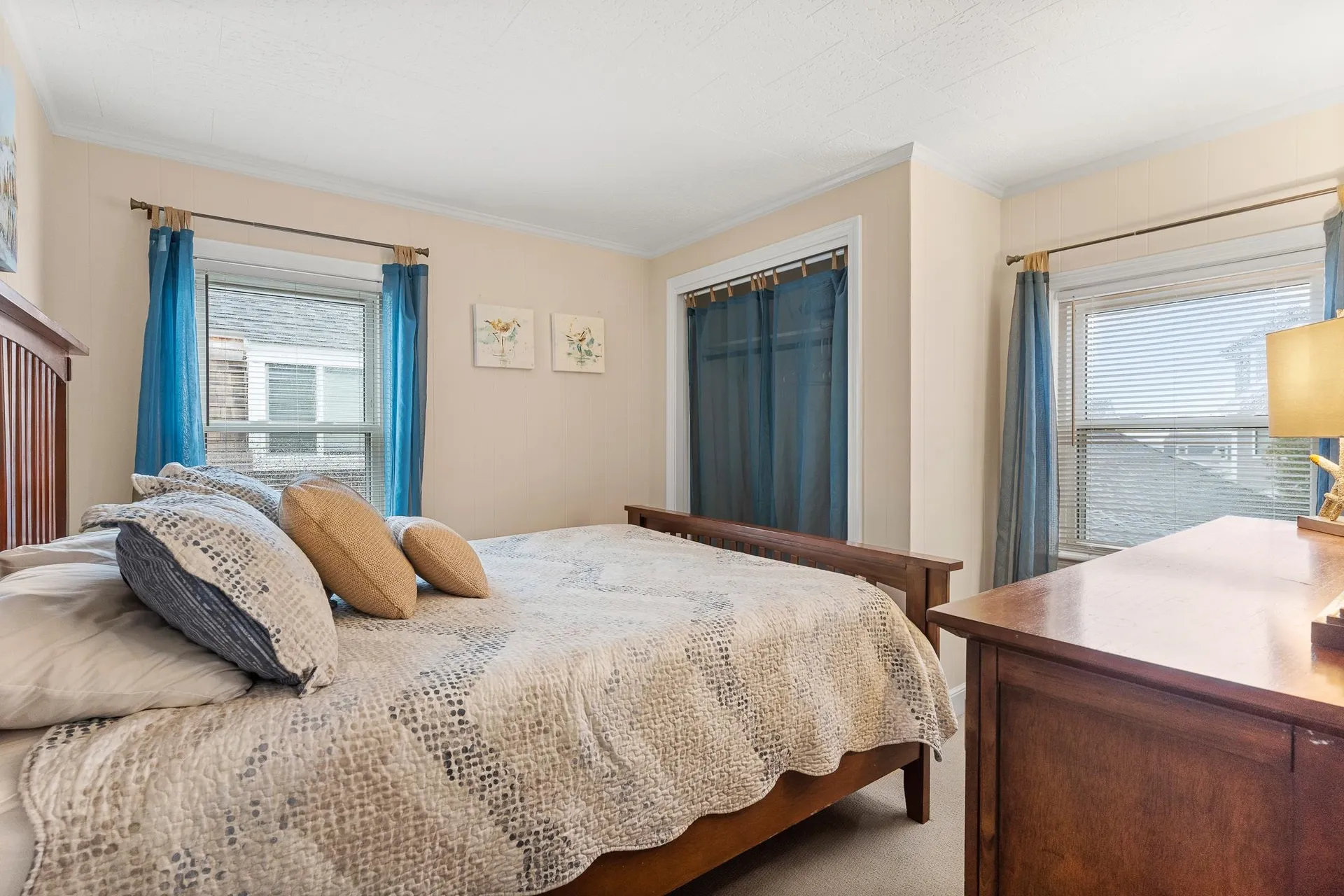 2 Dover Avenue Hampton NH 03842