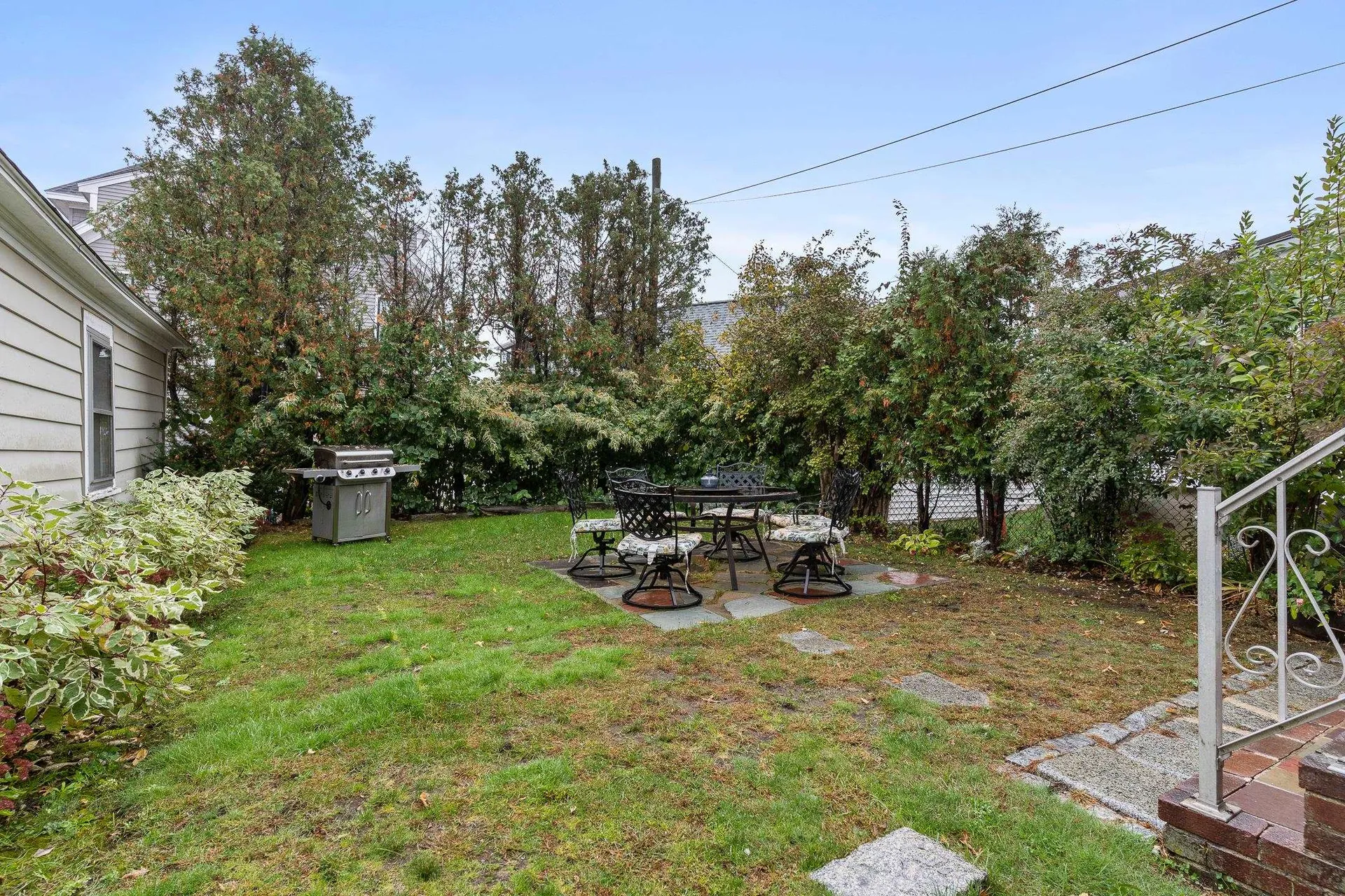 2 Dover Avenue Hampton NH 03842