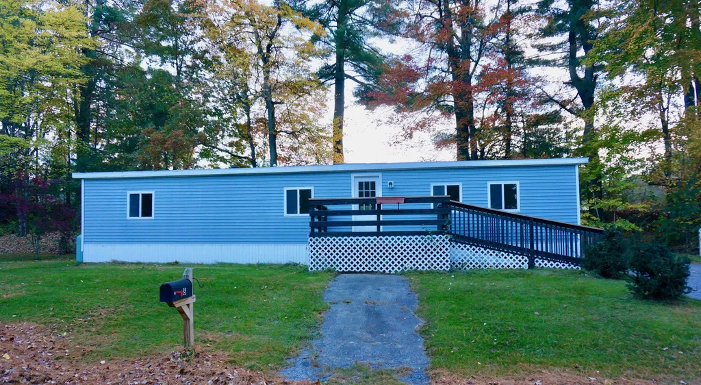 8 Vindale Road Hooksett NH 03106