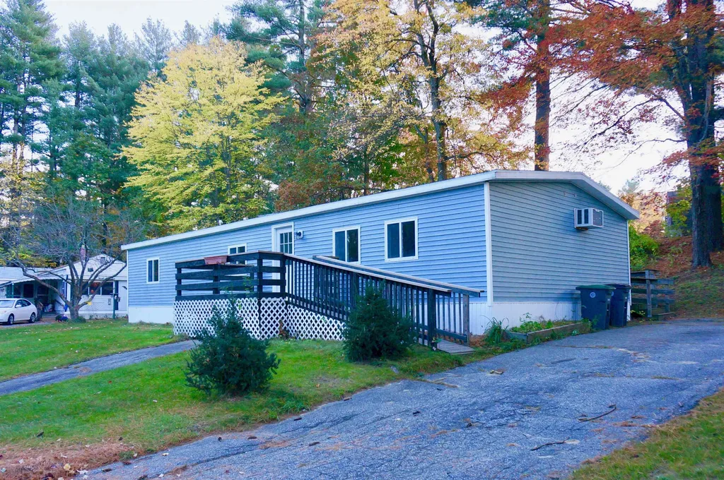 8 Vindale Road Hooksett NH 03106
