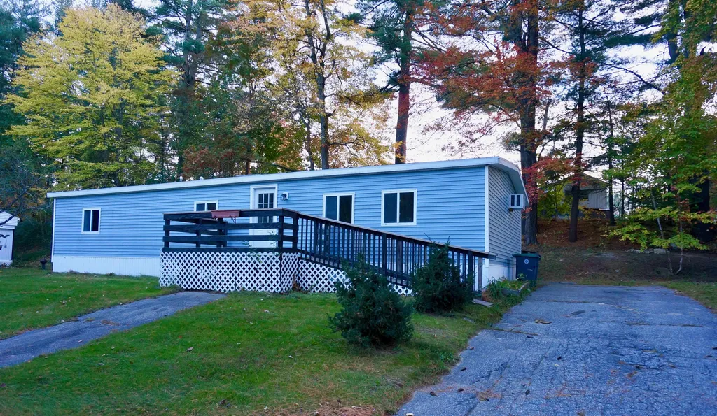 8 Vindale Road Hooksett NH 03106