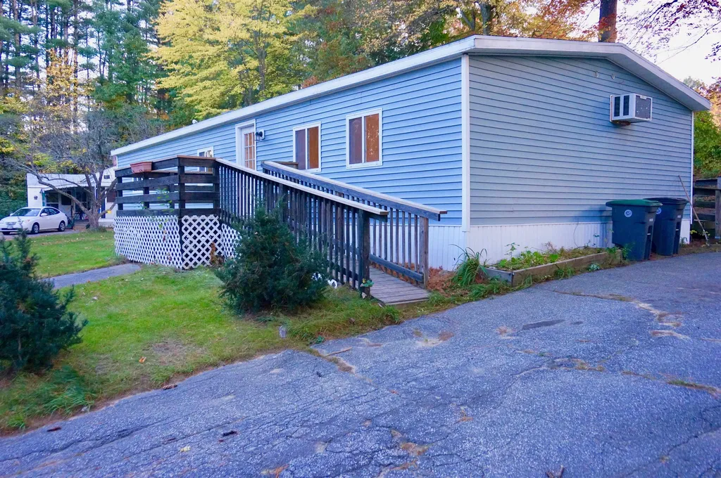 8 Vindale Road Hooksett NH 03106