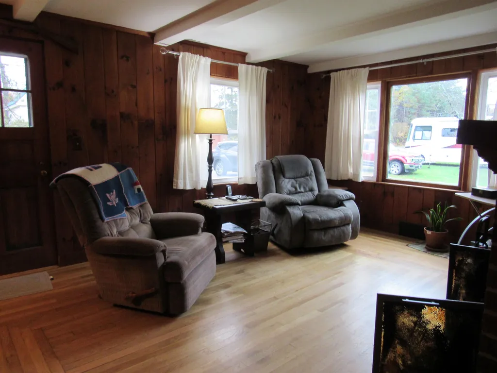 32 Harvard Street Franconia NH 03580