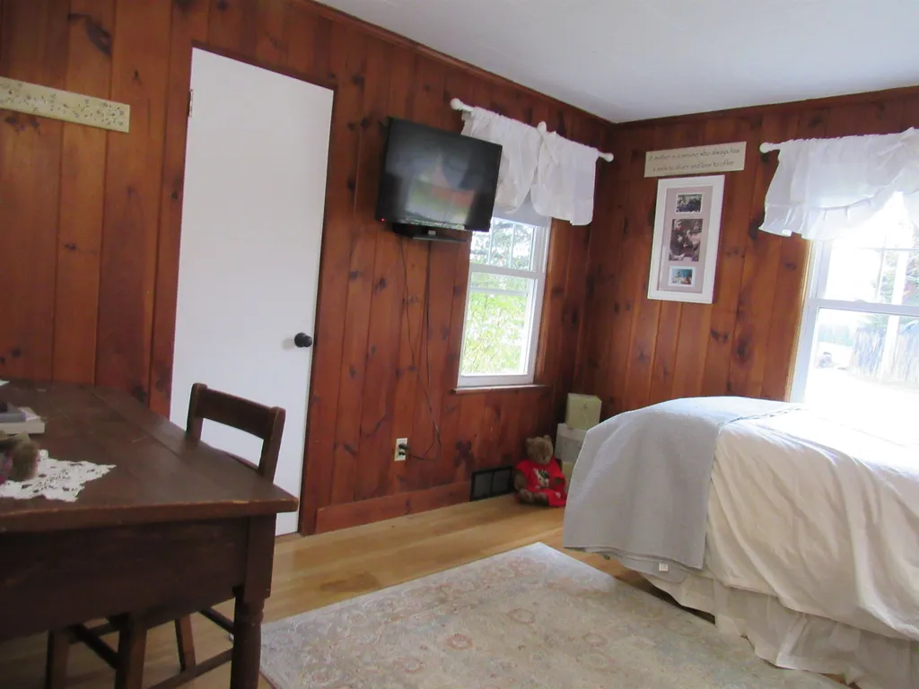 32 Harvard Street Franconia NH 03580