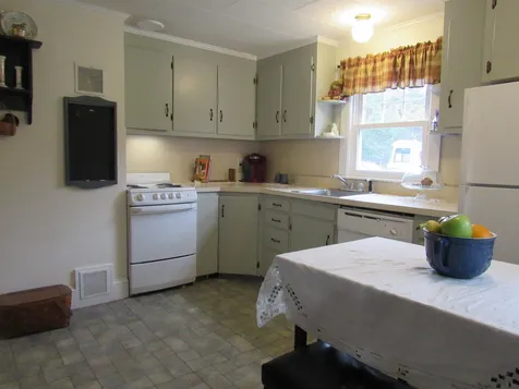 32 Harvard Street Franconia NH 03580