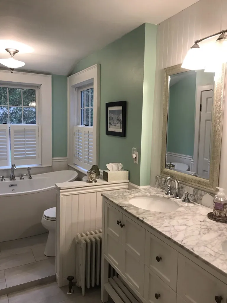 493 Raymond Road Colchester VT 05446