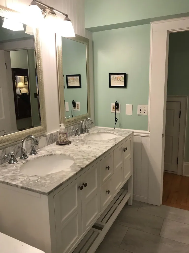 493 Raymond Road Colchester VT 05446