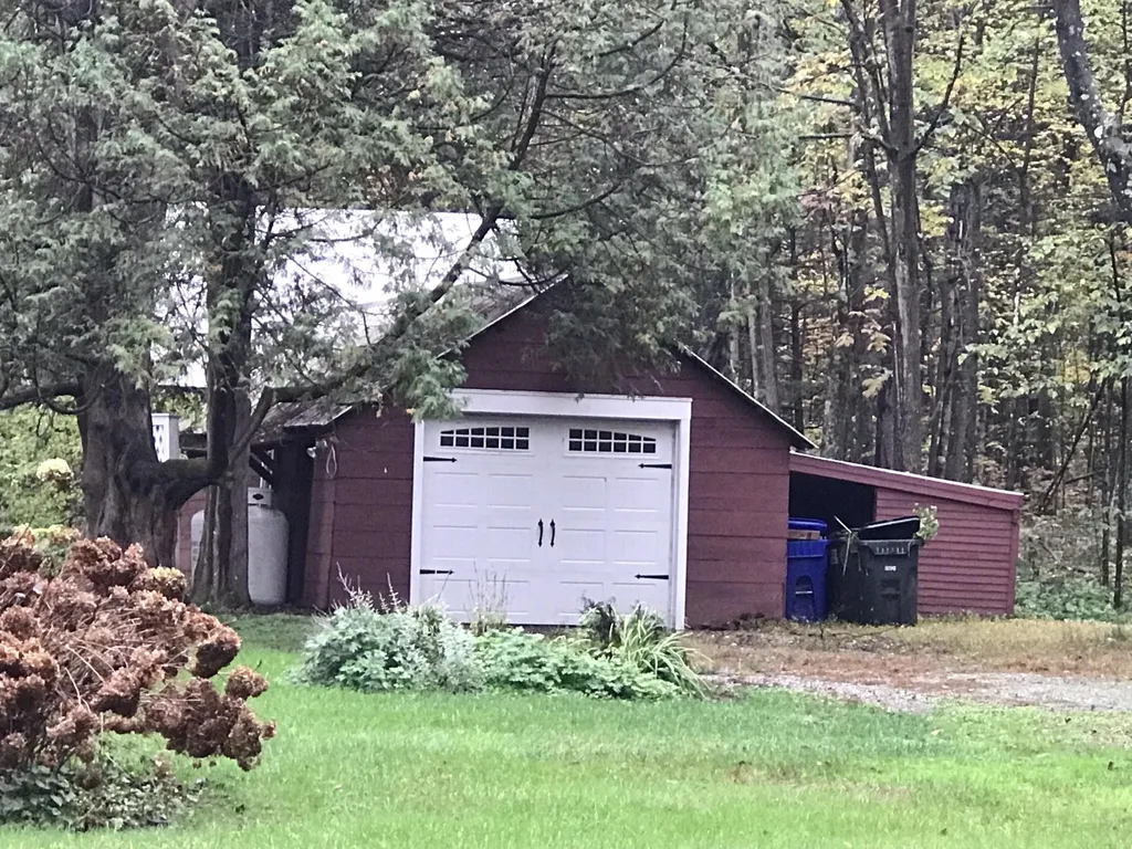 493 Raymond Road Colchester VT 05446