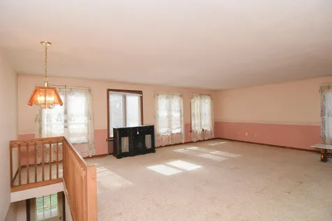 38 Elwood Road Londonderry NH 03053