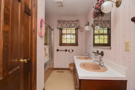 38 Elwood Road Londonderry NH 03053