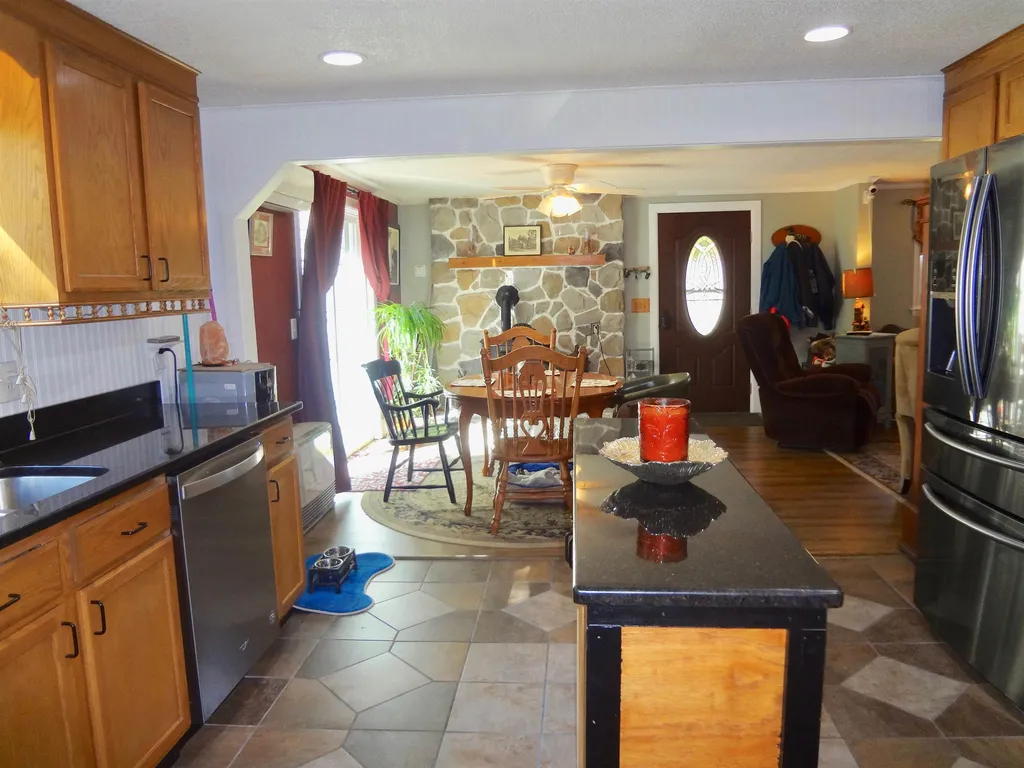 1793 Parade Road Laconia NH 03246