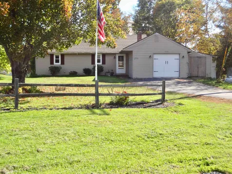 1793 Parade Road Laconia NH 03246