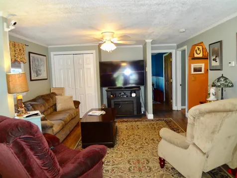 1793 Parade Road Laconia NH 03246