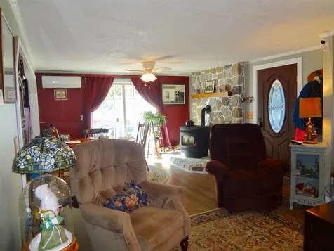 1793 Parade Road Laconia NH 03246