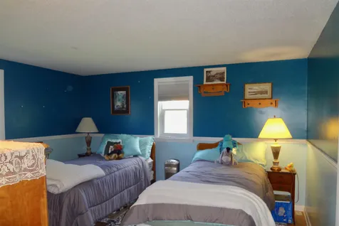 1793 Parade Road Laconia NH 03246