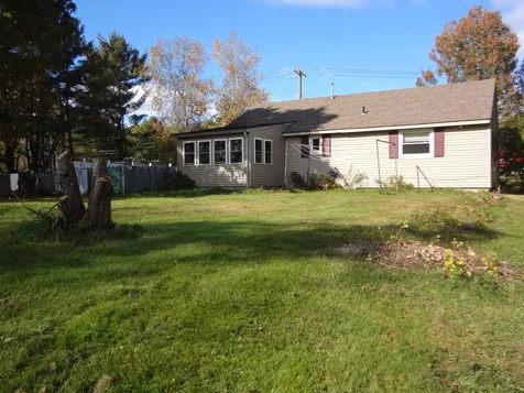 1793 Parade Road Laconia NH 03246