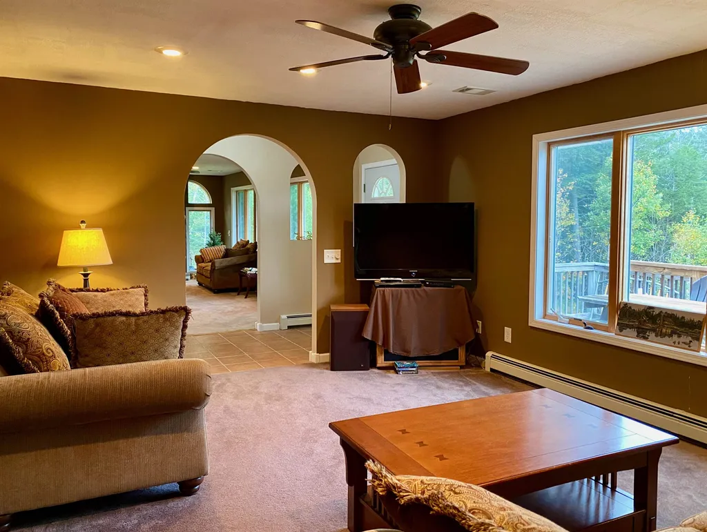 59 Barry Highlands Road Danbury NH 03230