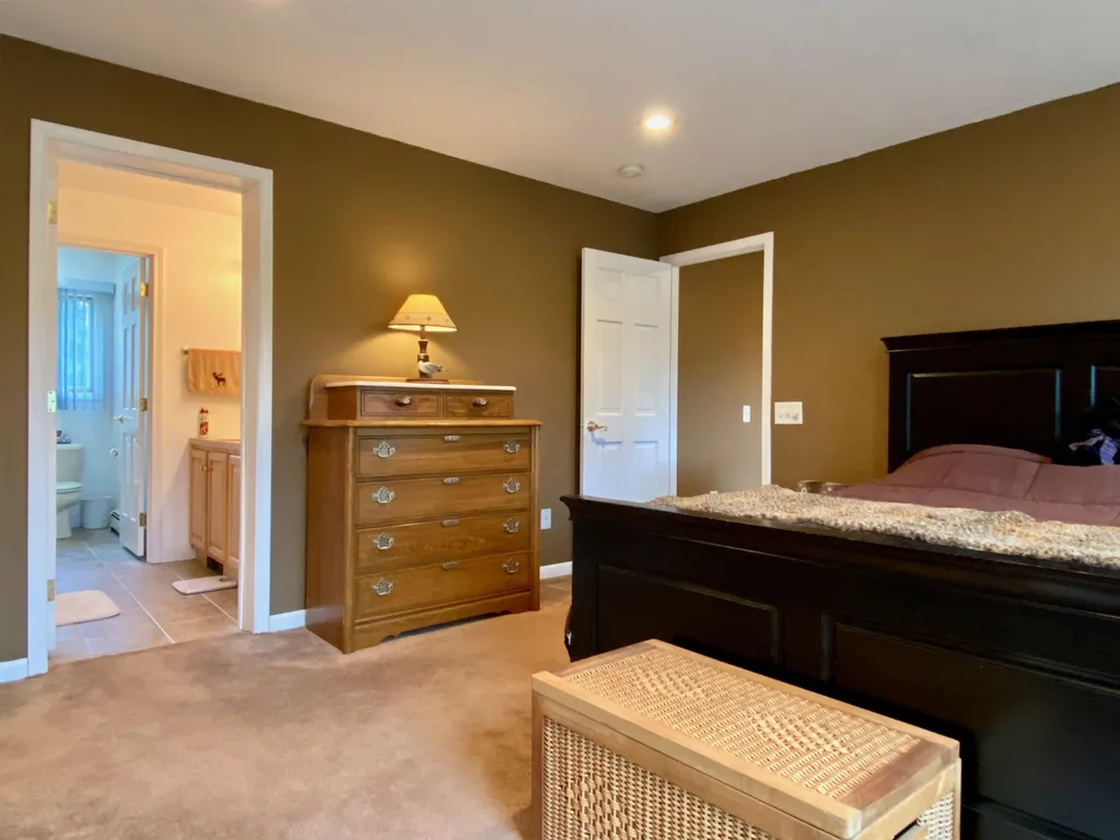 59 Barry Highlands Road Danbury NH 03230