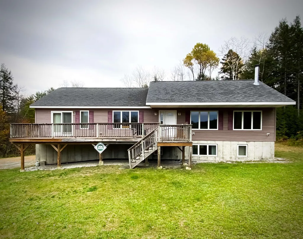 59 Barry Highlands Road Danbury NH 03230