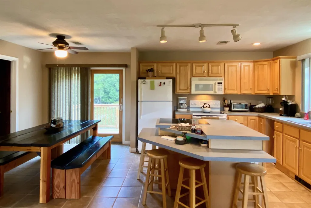 59 Barry Highlands Road Danbury NH 03230