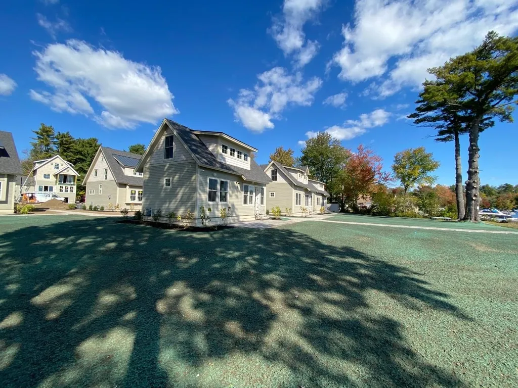 14 Lake Shore Drive Moultonborough NH 03254