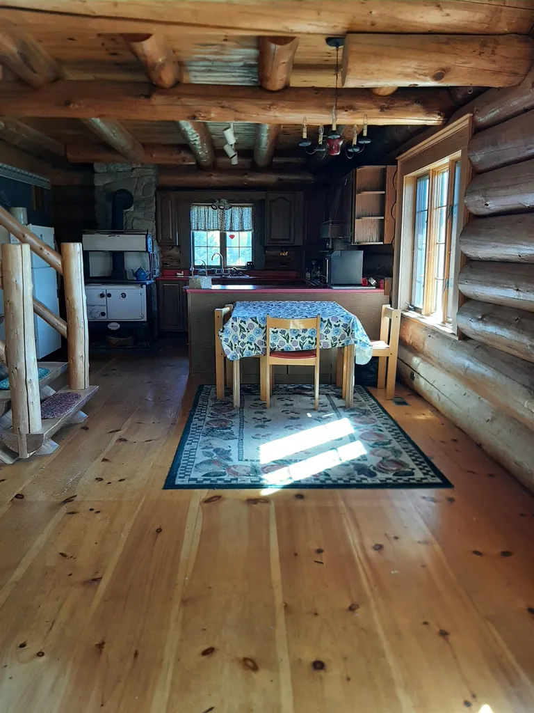 83 North Hill Road Stewartstown NH 03576