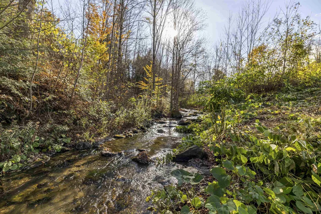 92 Winding Brook Lane Hartford VT 05001