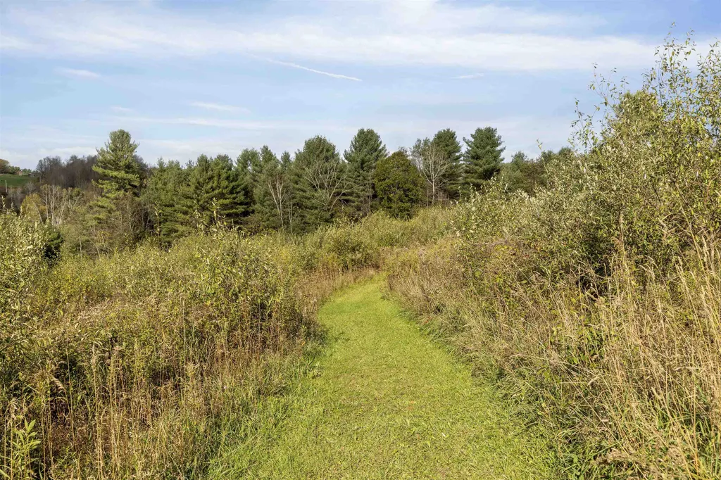 92 Winding Brook Lane Hartford VT 05001