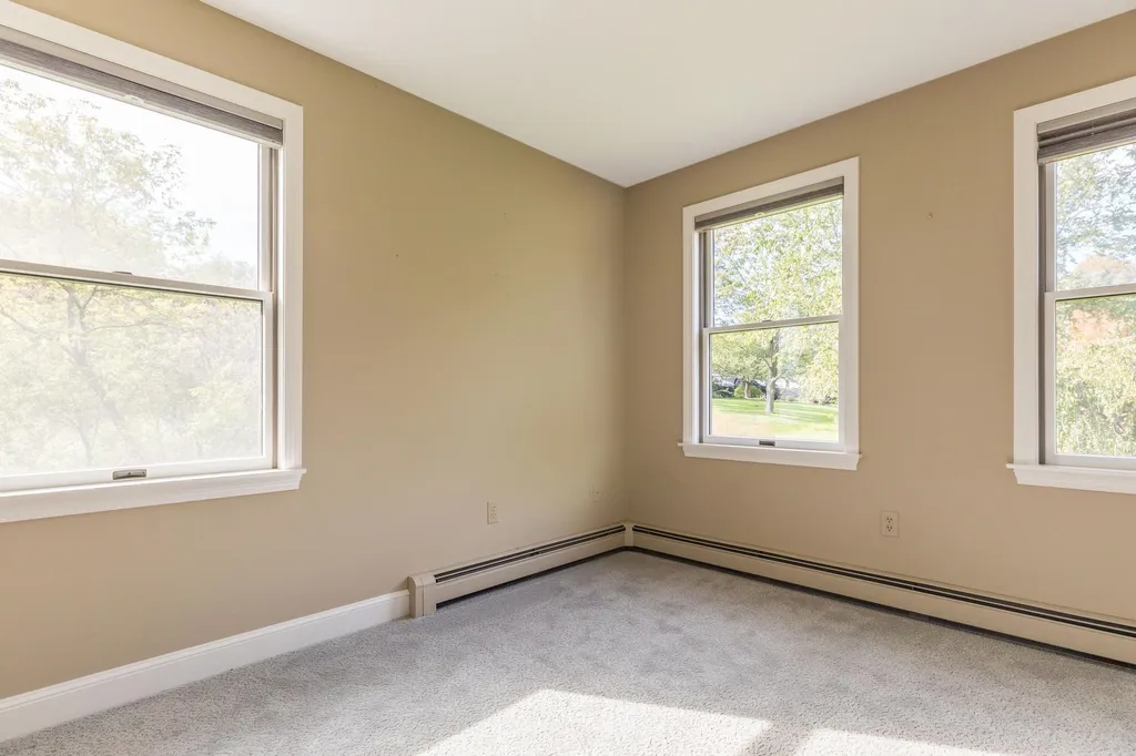 12 Ruth Street Portsmouth NH 03801
