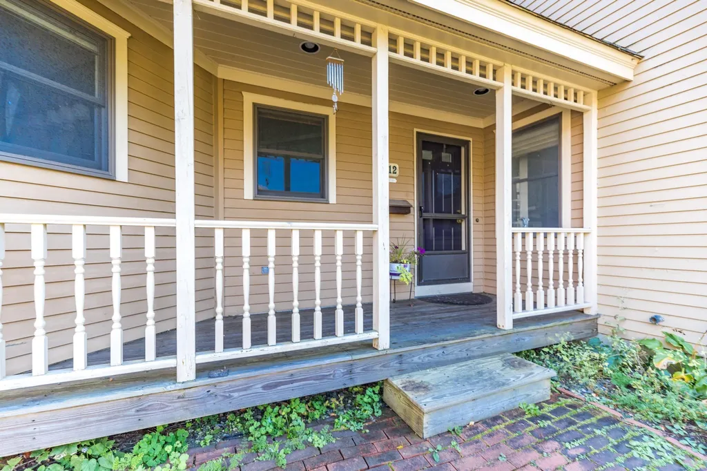 12 Ruth Street Portsmouth NH 03801