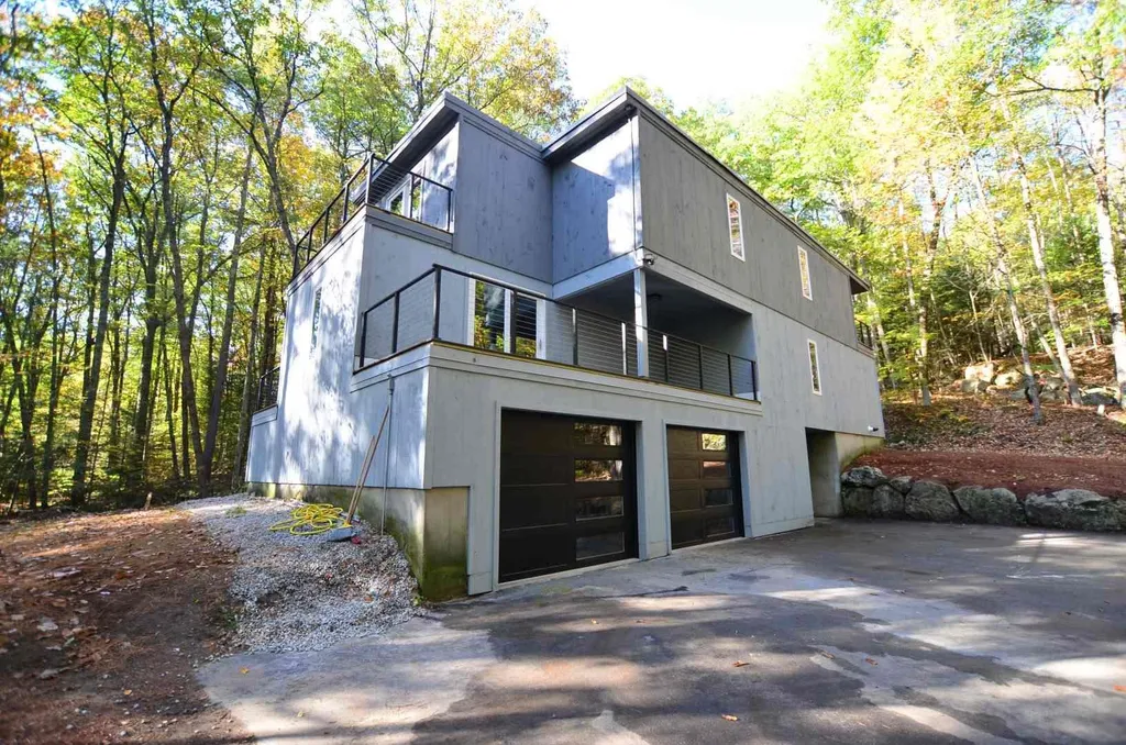 23 Colonel Wilkins Road Amherst NH 03031
