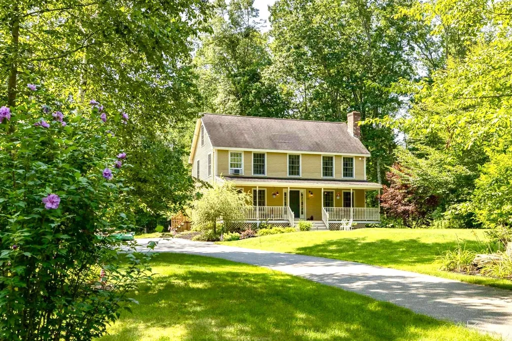 12 Farm Road Kingston NH 03848