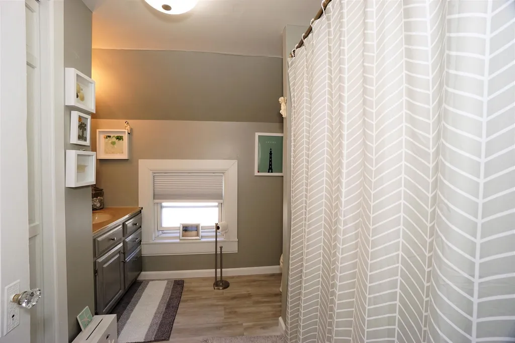 5 West Everett Street Derry NH 03038
