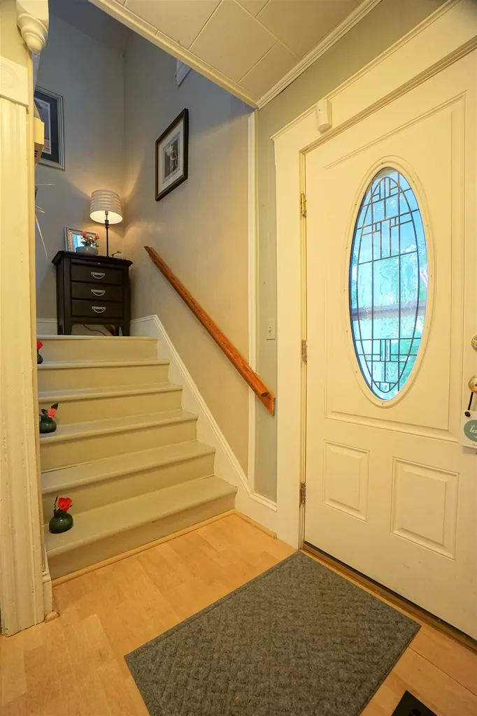 5 West Everett Street Derry NH 03038