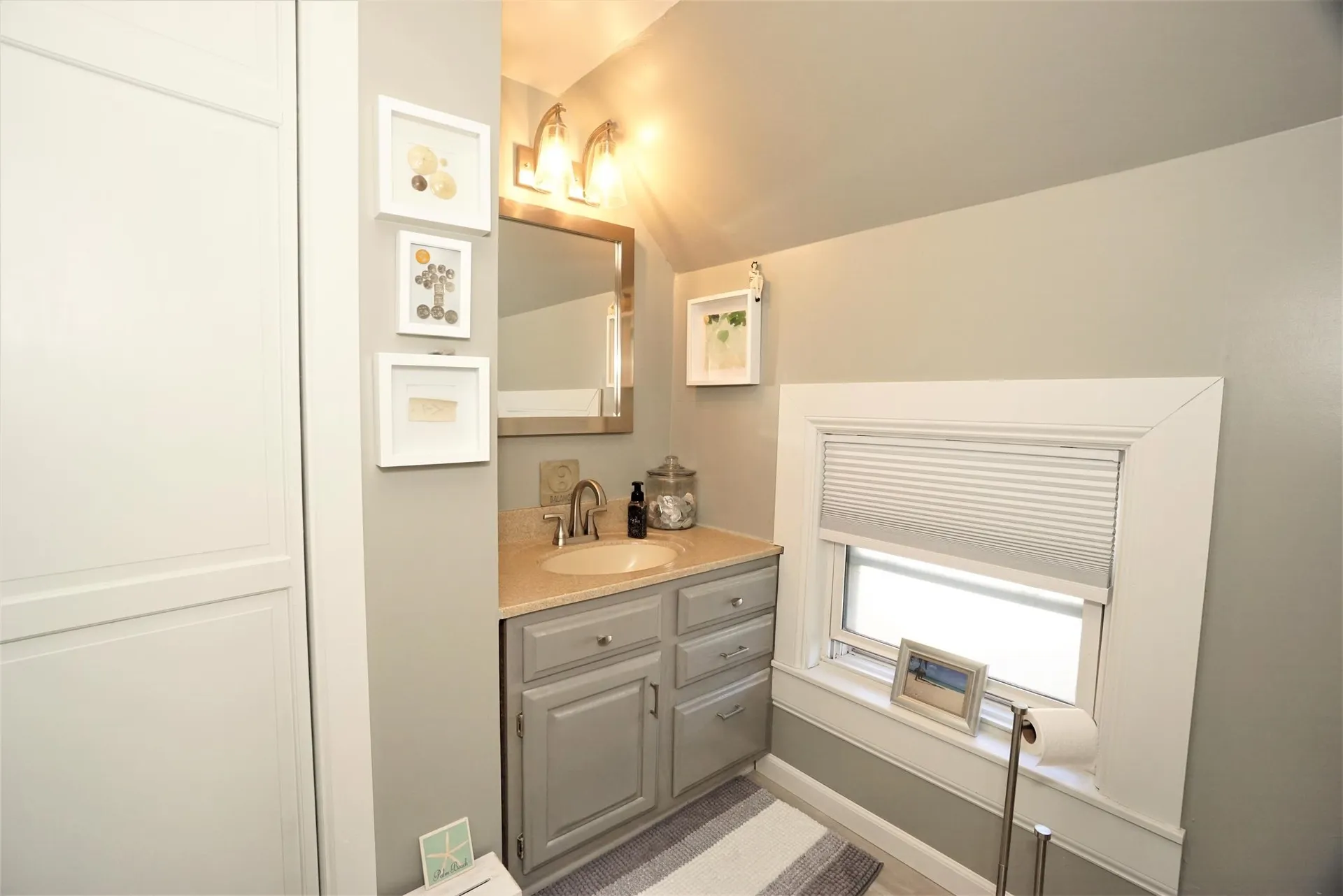 5 West Everett Street Derry NH 03038