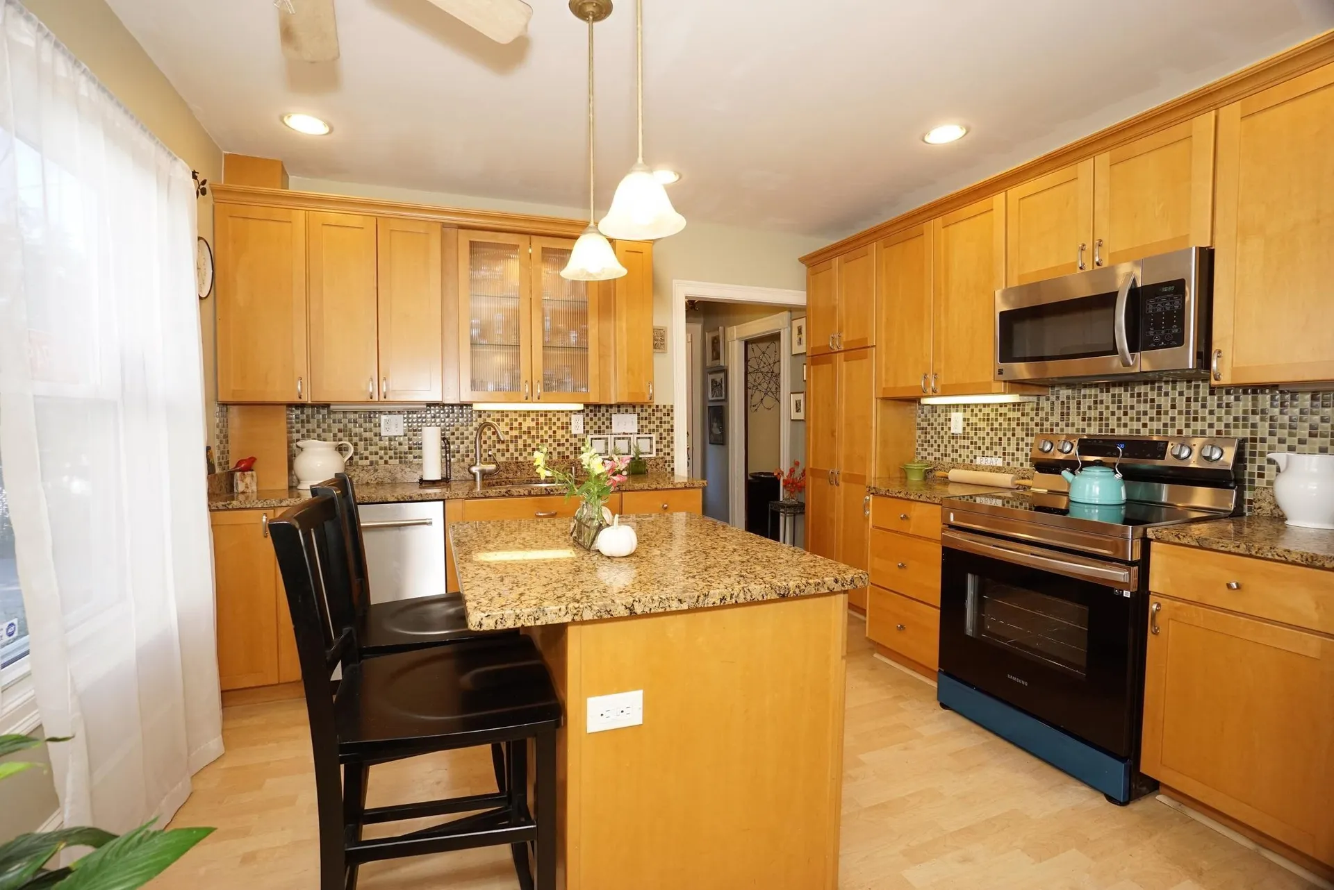 5 West Everett Street Derry NH 03038