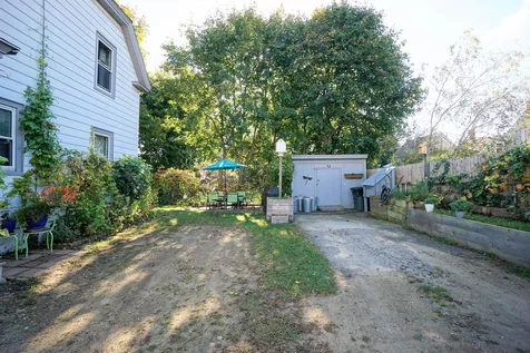 5 West Everett Street Derry NH 03038