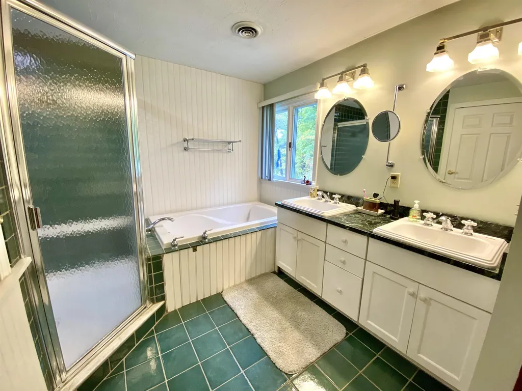 187 Intervale Road Gilford NH 03249