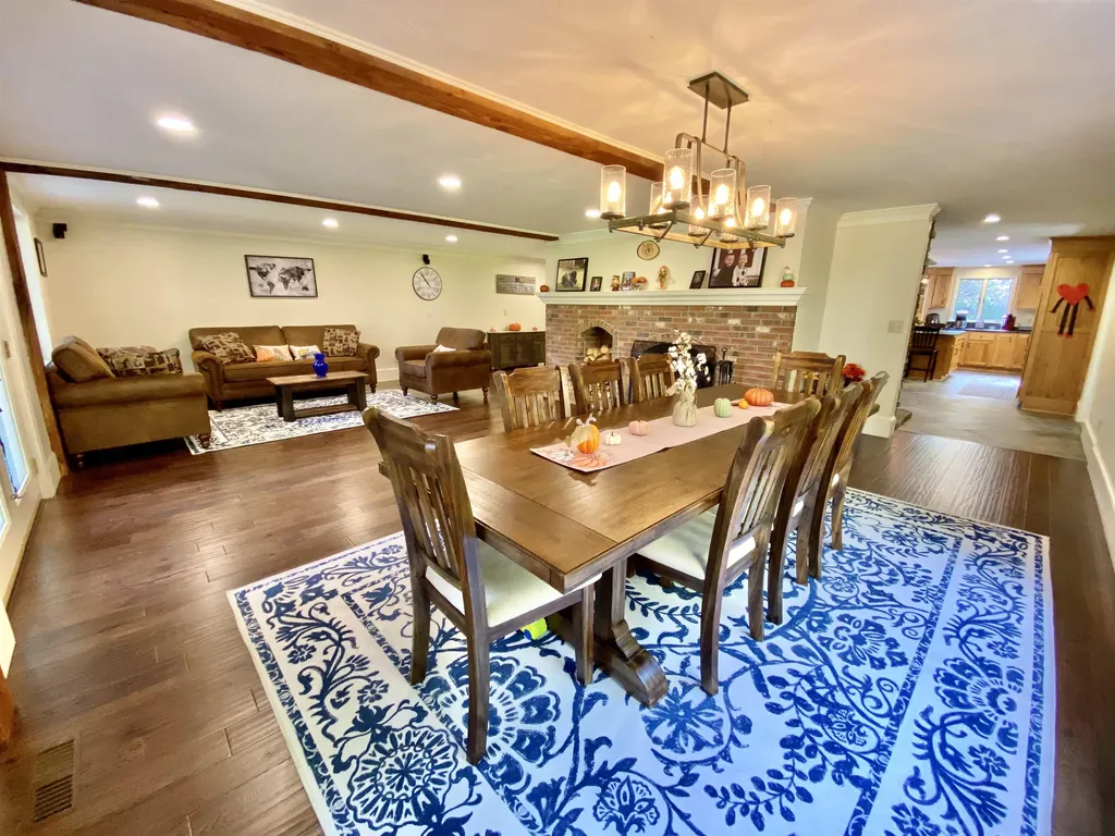 187 Intervale Road Gilford NH 03249