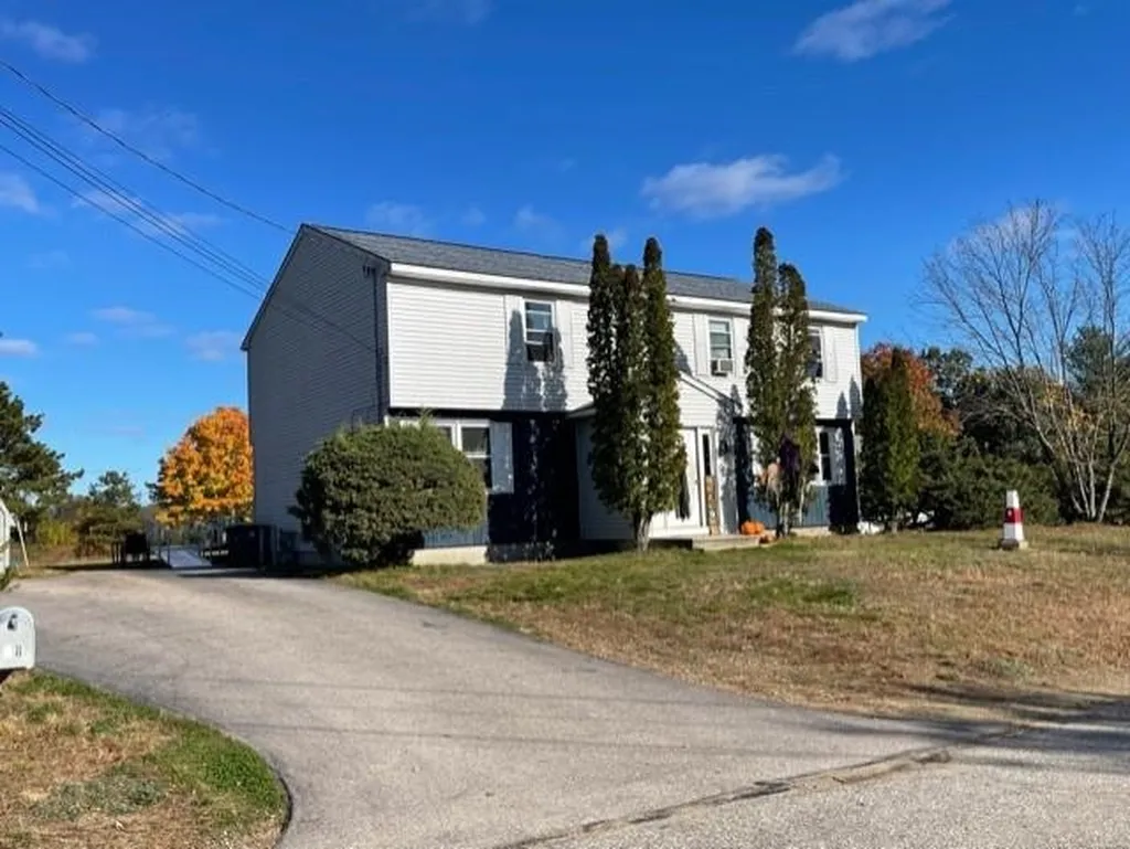 4 Kerri Lane Hooksett NH 03106