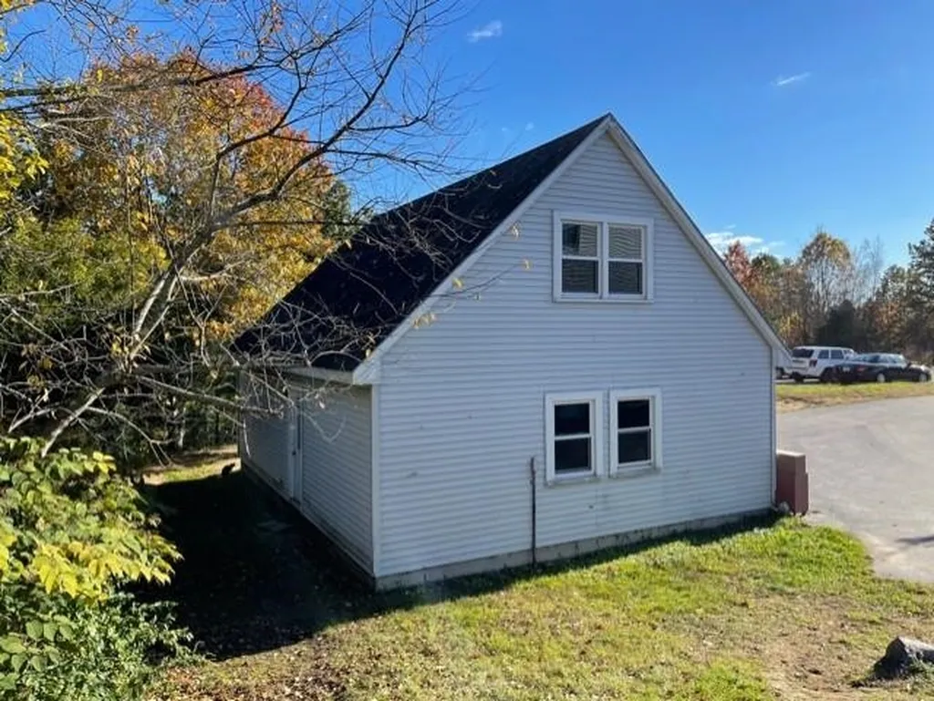 4 Kerri Lane Hooksett NH 03106