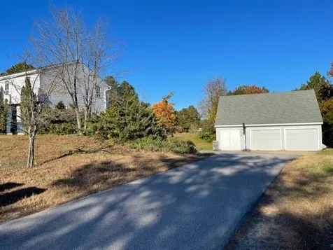 4 Kerri Lane Hooksett NH 03106