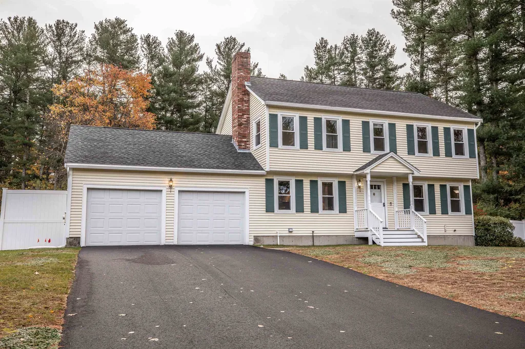 21 Tokanel Drive Londonderry NH 03053