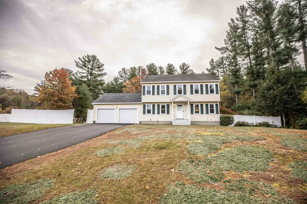 21 Tokanel Drive Londonderry NH 03053