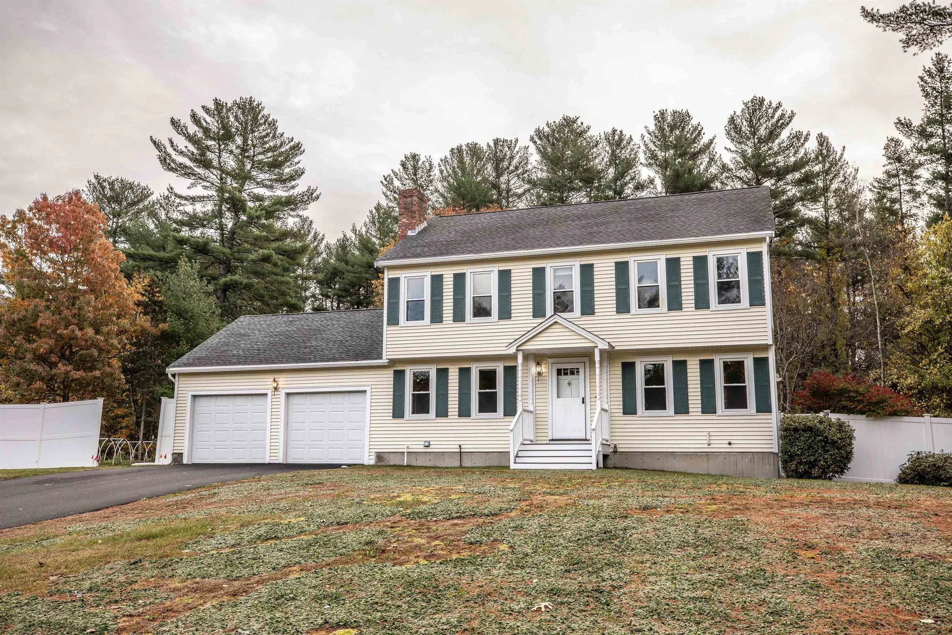 21 Tokanel Drive Londonderry NH 03053