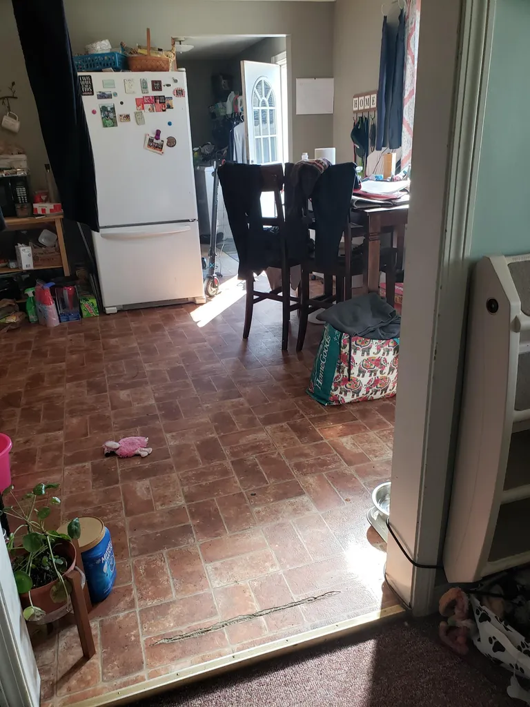 39 Barnes Street Claremont NH 05043