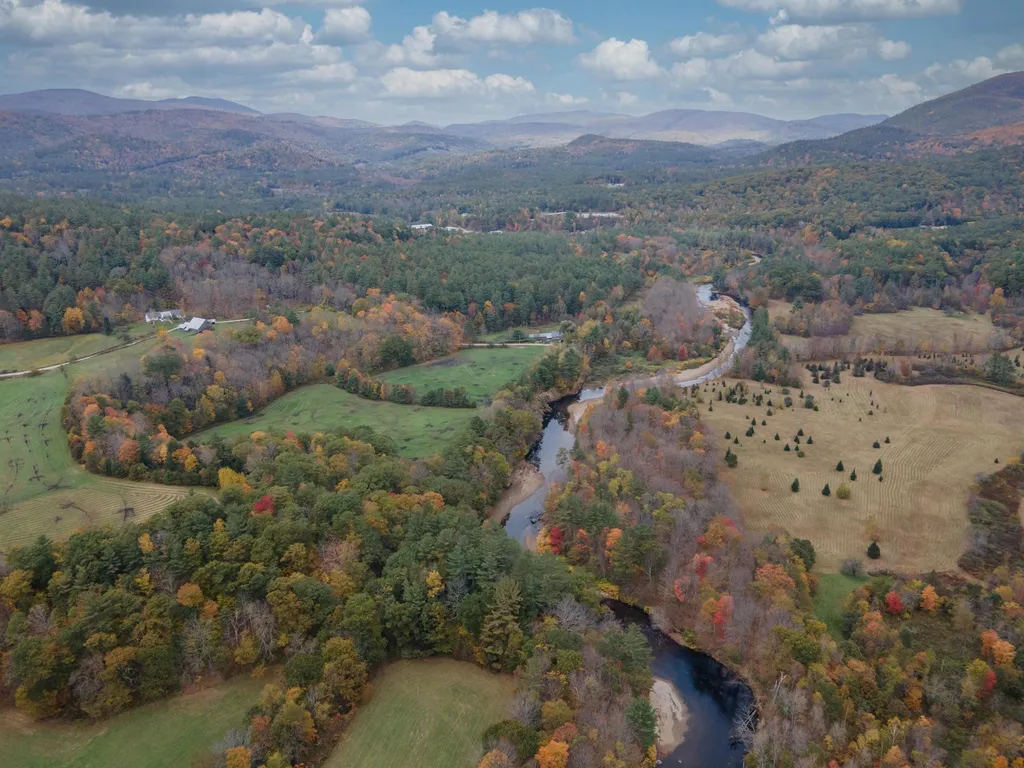 2258 Buffalo Road Rumney NH 03266