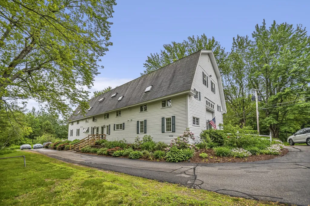 2 Farm House Lane Wolfeboro NH 03894